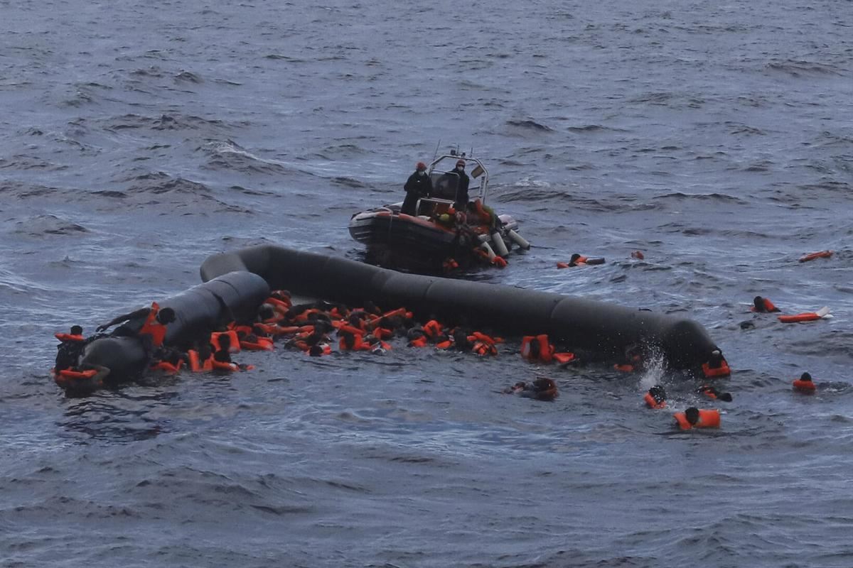 Libya açıklarında 86 göçmenin bulunduğu tekne alabora oldu: 61 kişi kayboldu