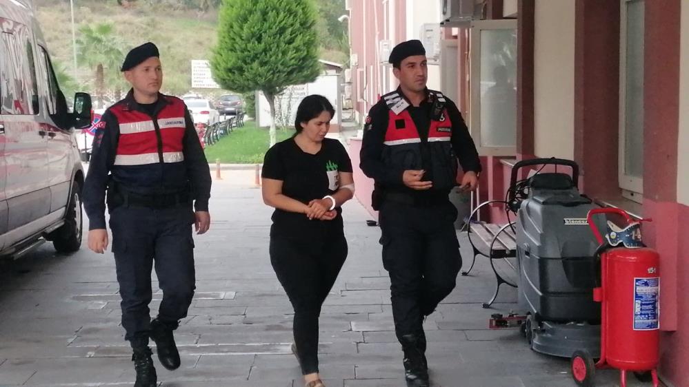 Manavgat'ta ‘Geç Geldin’ Faciası: Kadın Kocasını Bıçakladı