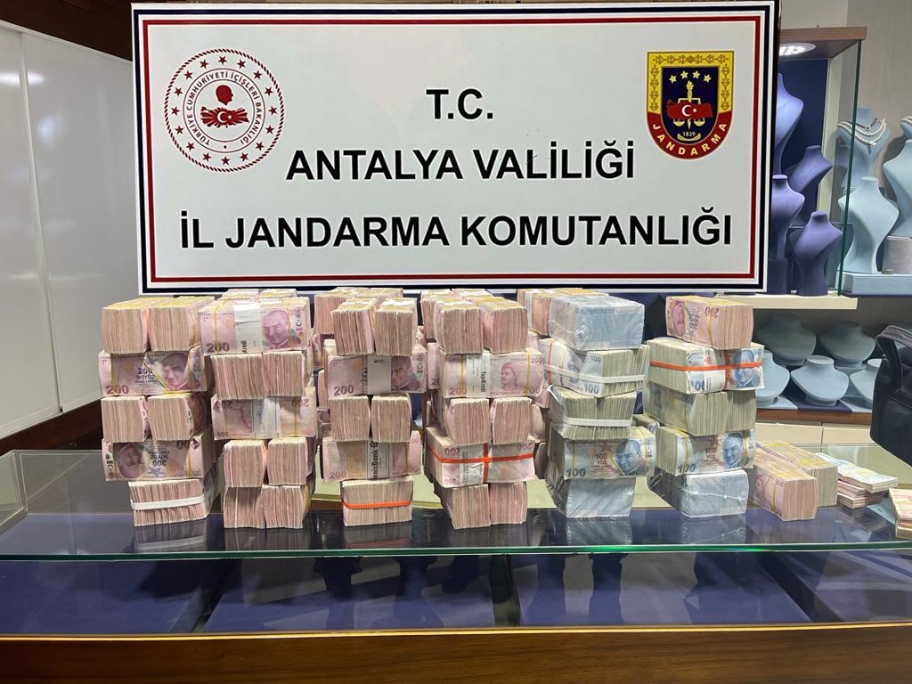 Anne Feryadı Antalya'da Çete Çökertti! (9)