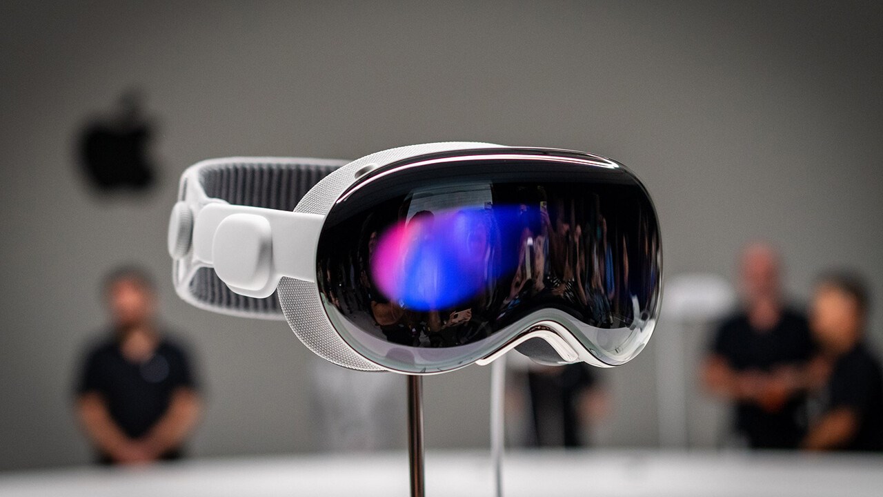 Apple Vision Pro karma gerçeklik gözlüğünün üretimini hızlandırdı