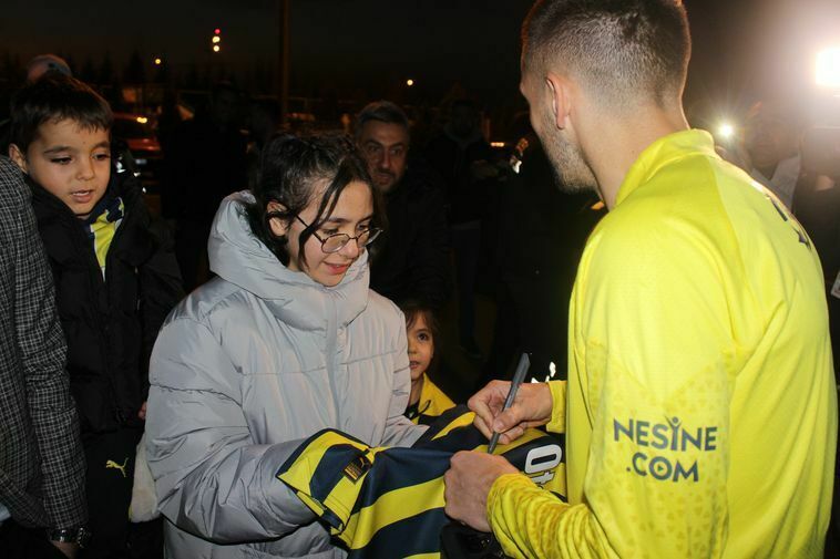 Fenerbahçe Kayseri'de büyük bir ilgiyle karşılandı