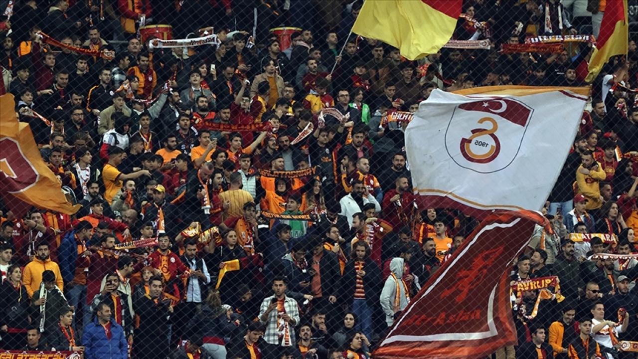 Galatasaray taraftarı derbide tribünde olacak mı?