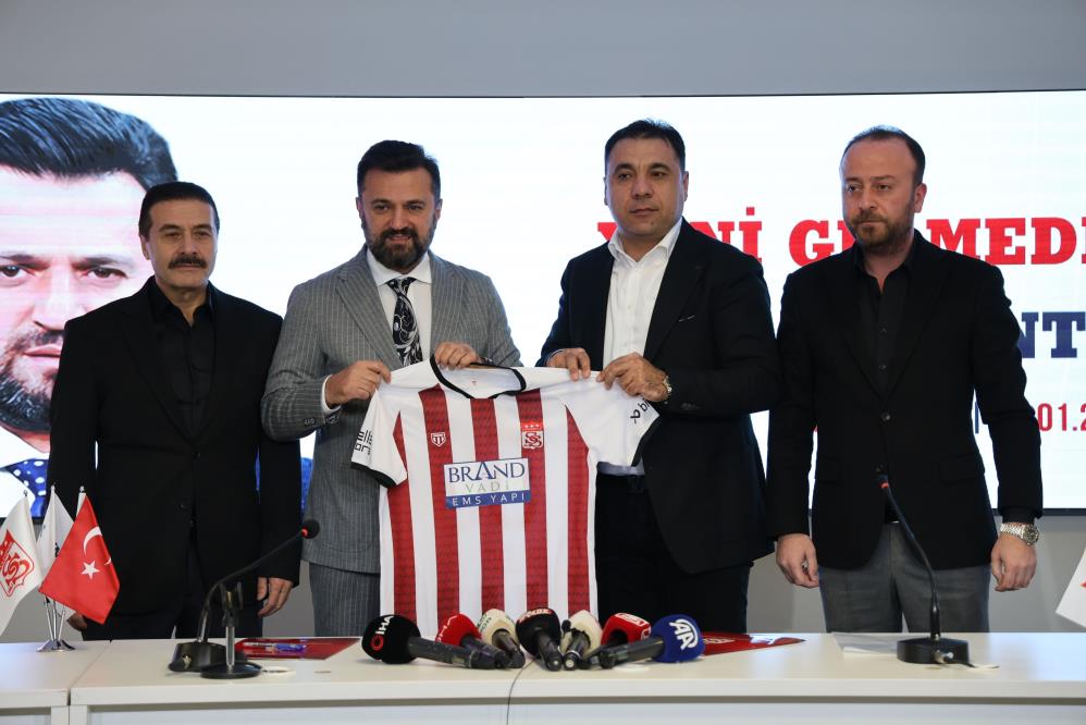 Bülent Uygun Sivasspor'a imzayı attı