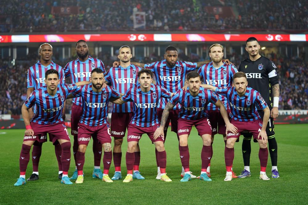 Şampiyon kadrodan vedalar: Trabzonspor'da büyük değişim başladı