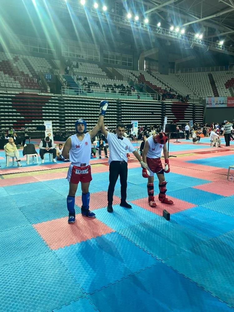 Muğlalı sporcu Türkiye Kickboks Şampiyonası'nda altın madalya kazandı