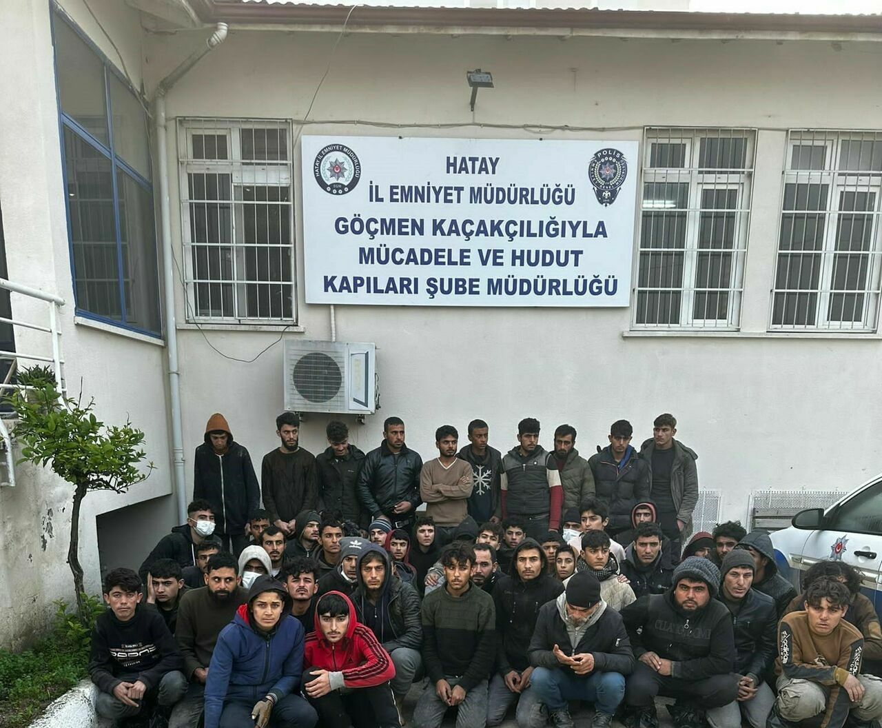 Hatay'da 53 Kaçak Göçmen Yakalandı 