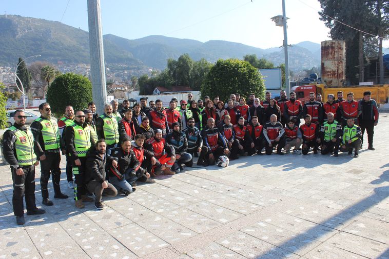 Hatay'da Motorculardan Depremzedelere Birlik Mesajı