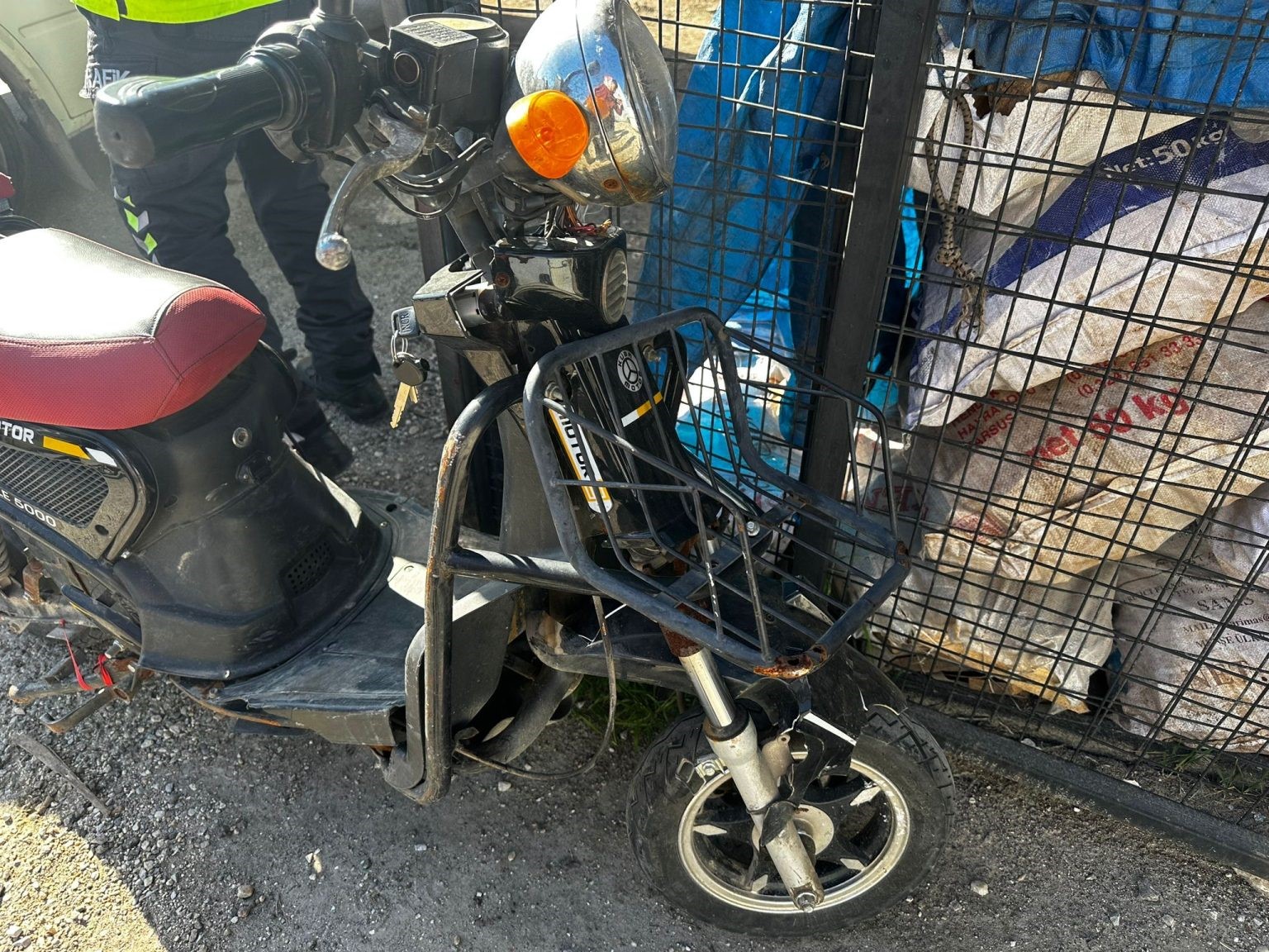 Muğla Milas'ta Elektrikli Bisiklet Ile Minibüs Çarpıştı 