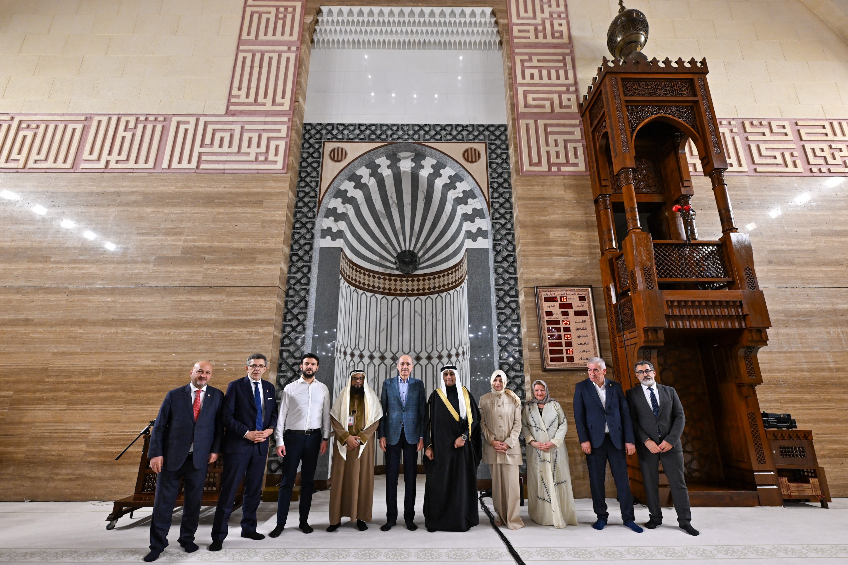 Tbmm Başkanı Kurtulmuş, Bahreyn’de Müze Ve Cami Ziyareti2