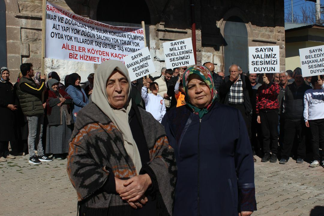 2 Bin 500 Nüfuslu Mahalleden Seçim Protestosu! (3) Result