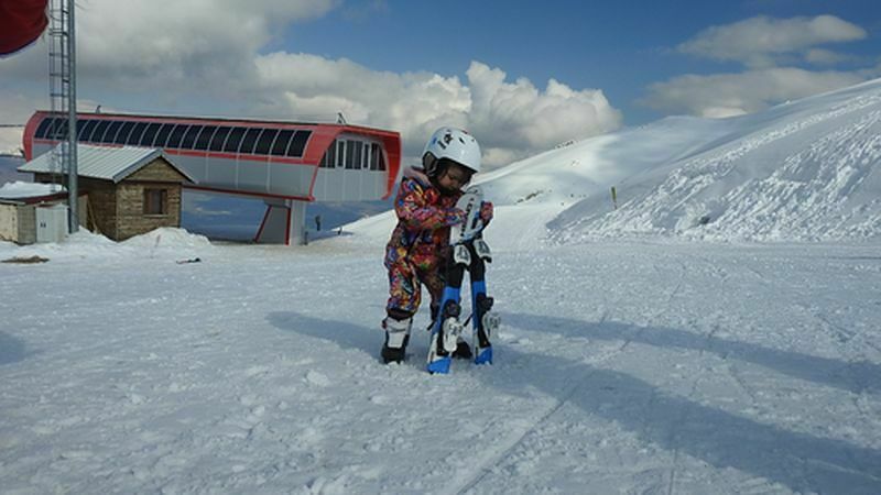 2 Yaşındaki Elif'in Ilk Kayak Heyecanı (3) Result