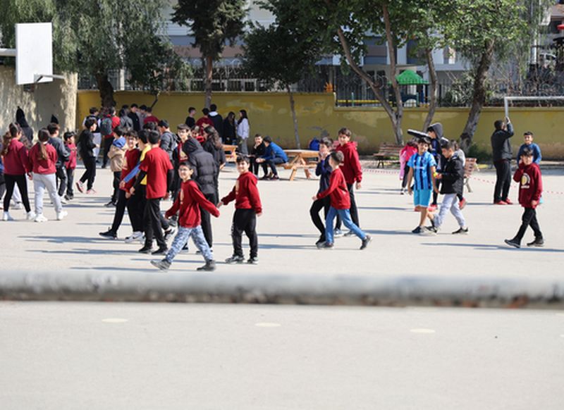 Adana'da Bina Yıkımı! Öğrenciler Büyük Panik Yaşadı  (2) Result