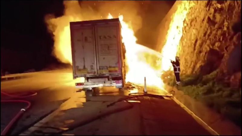 Araç Yangınları Neden Olur Araç Yangınının Arkasındaki Tehlikeli Gerçekler (6) Result
