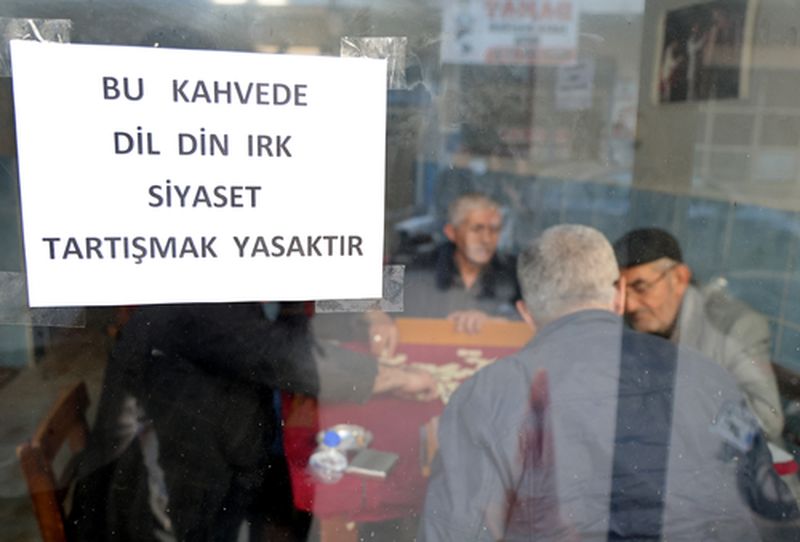 Bu Kahvehanede Siyaset Konuşmak Yasak! (3) Result