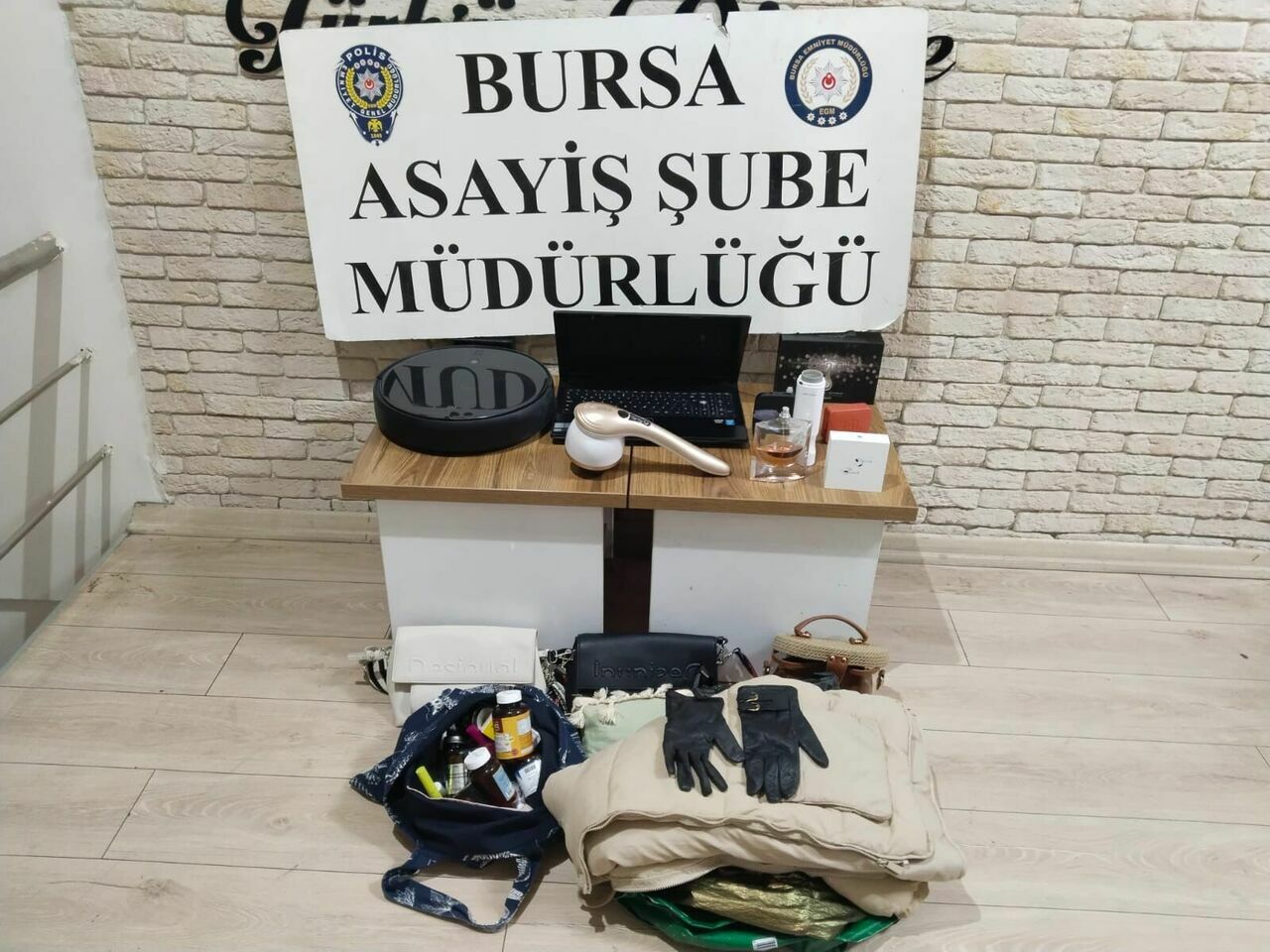 Bursa'da Teknolojiden Uzak Hırsız Yakayı Ele Verdi4