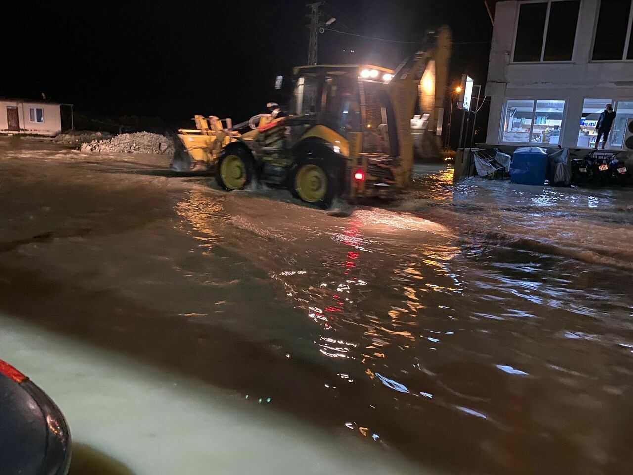 Fırtına Ve Sağanak Yağış Hatay'da Çiftçiyi Vurdu 