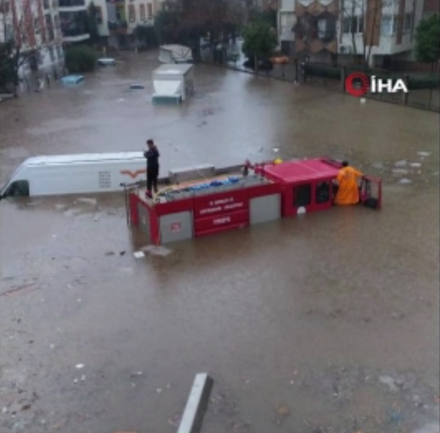 Antalya Kıyameti Yaşadı 1