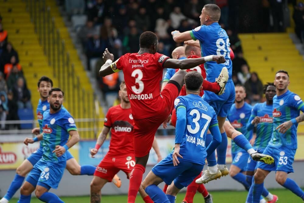 Rizespor Gaziantep FK'yı 3-1 mağlup etti