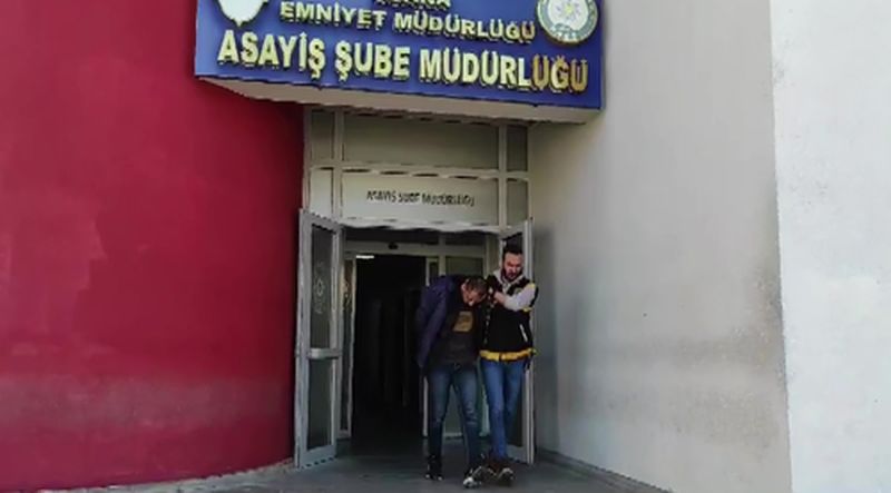 Adana'da Sevgililer Kamyonet Çaldı! 8 Yaşındaki Çocuğu Da Suça Alet Ettiler (2) Result