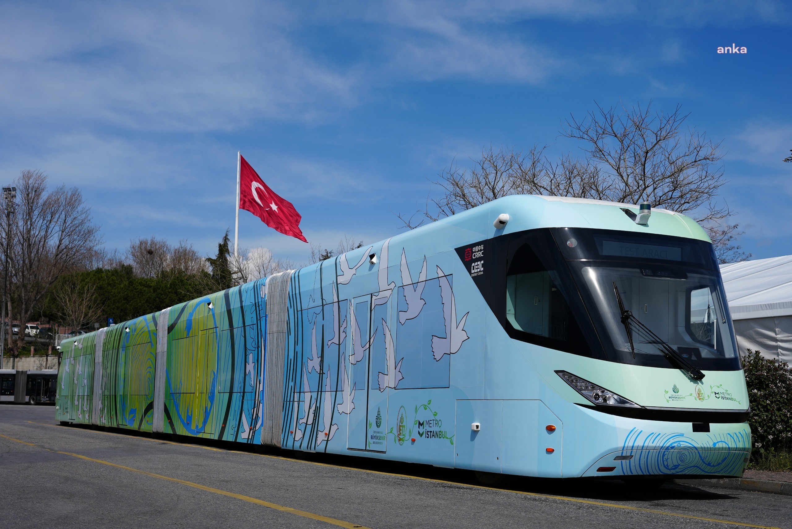 İstanbul'da elektrikli metrobüsler yola çıkıyor: 1 Nisan'da test sürüşünde