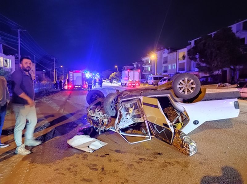 Fethiye'de Iki Otomobil Çarpıştı 1'I Ağır 4 Yaralı (3) Result