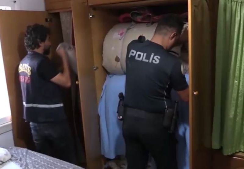 Mersin'de Kuyumcuyu Soyan Hırsızlar Yakalandı (4) Result