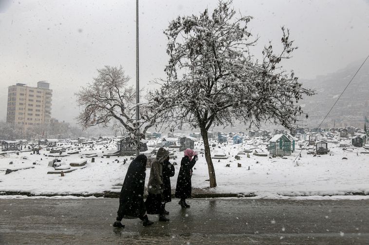 Soğuk Hava Nedeniyle 60 Kişi Hayatını Kaybetti5 Result
