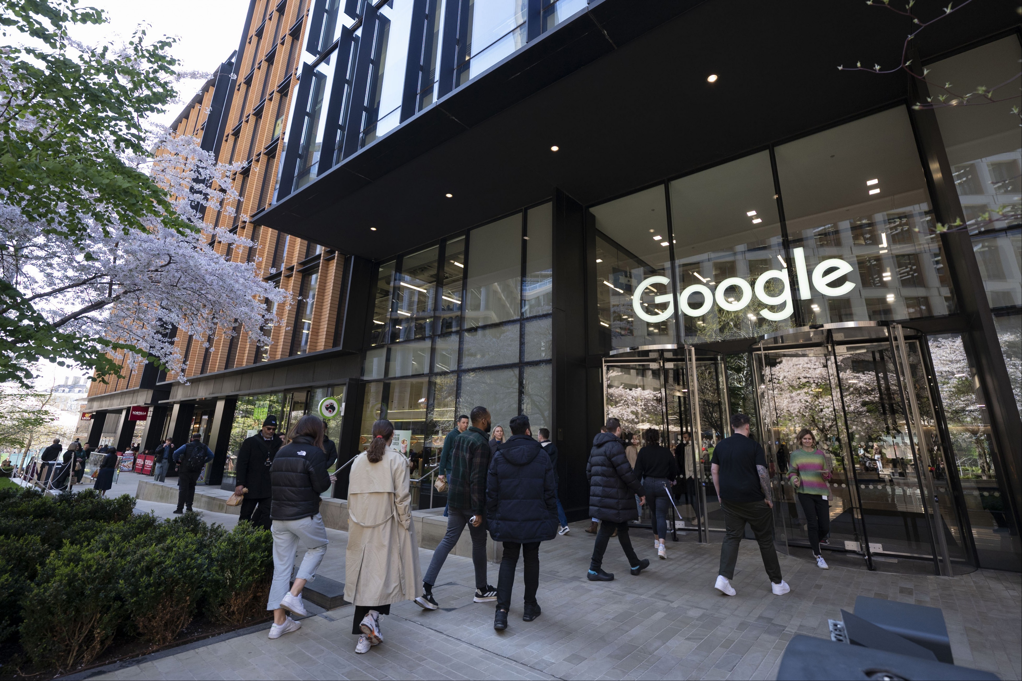 Google 2024 yılında rekor kırdı: ABD’nin en değerli dördüncü şirketi oldu