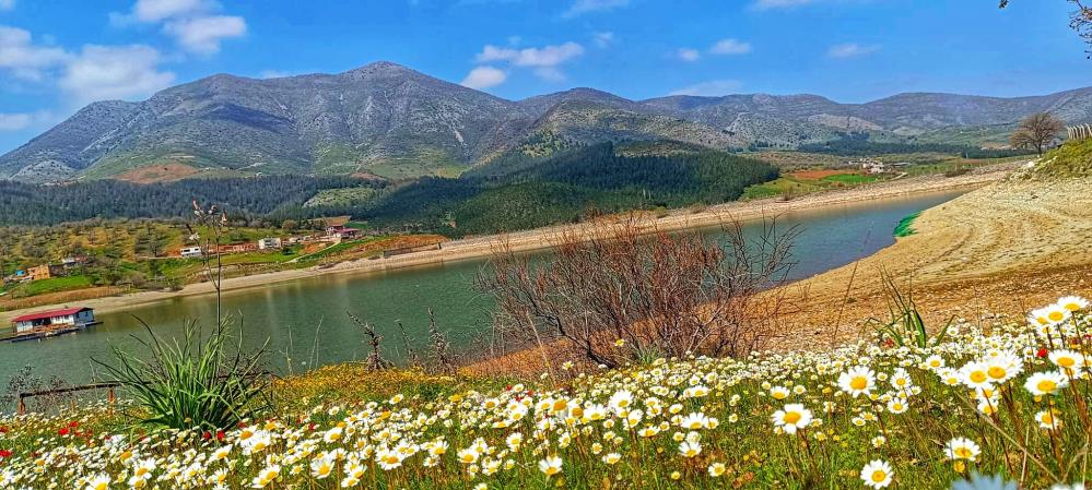 Kahramanmaraş'ta Kızıleniş Göleti: Doğanın görkemli yansıması