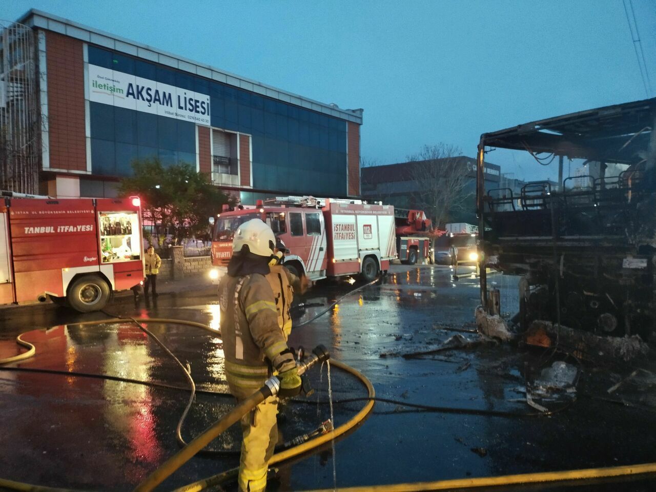 TEM Otoyolu'nda Yolcu Otobüsünde Yangın!