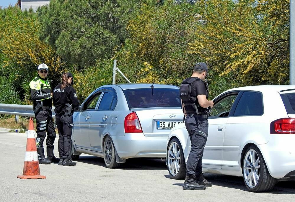 Çeşme'de bayram yoğunluğu nüfus 1 milyona ulaştı