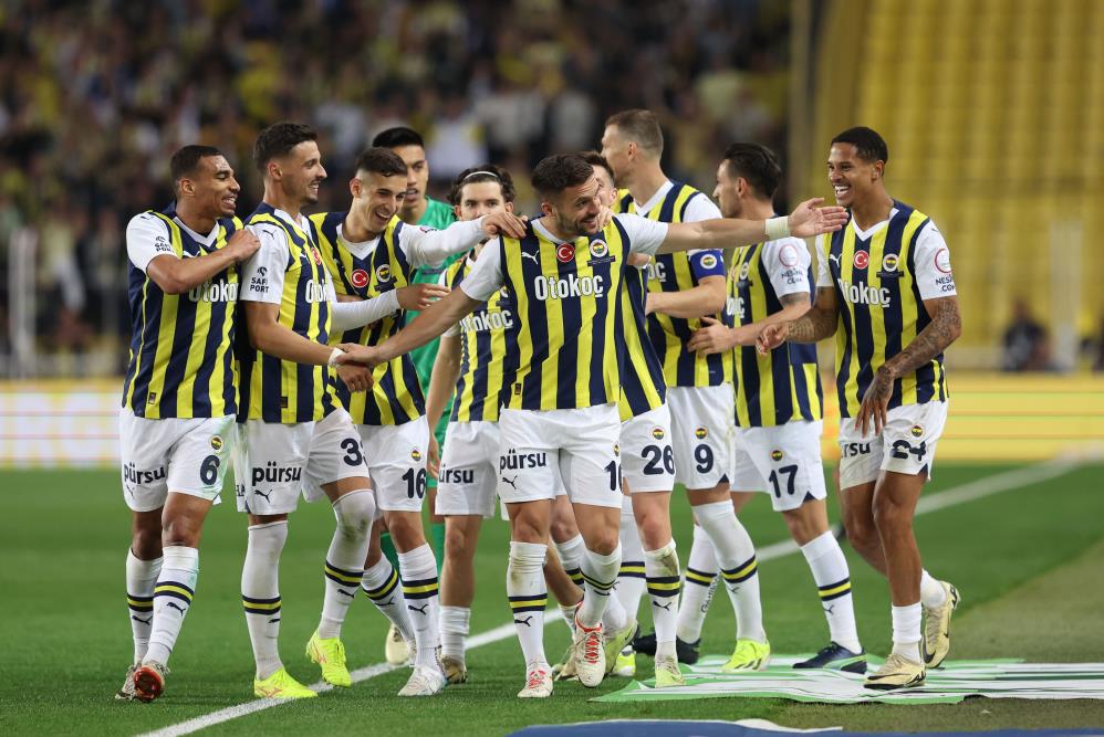 Fenerbahçe Fatih Karagümrük ile 16'ncı kez karşı karşıya gelecek