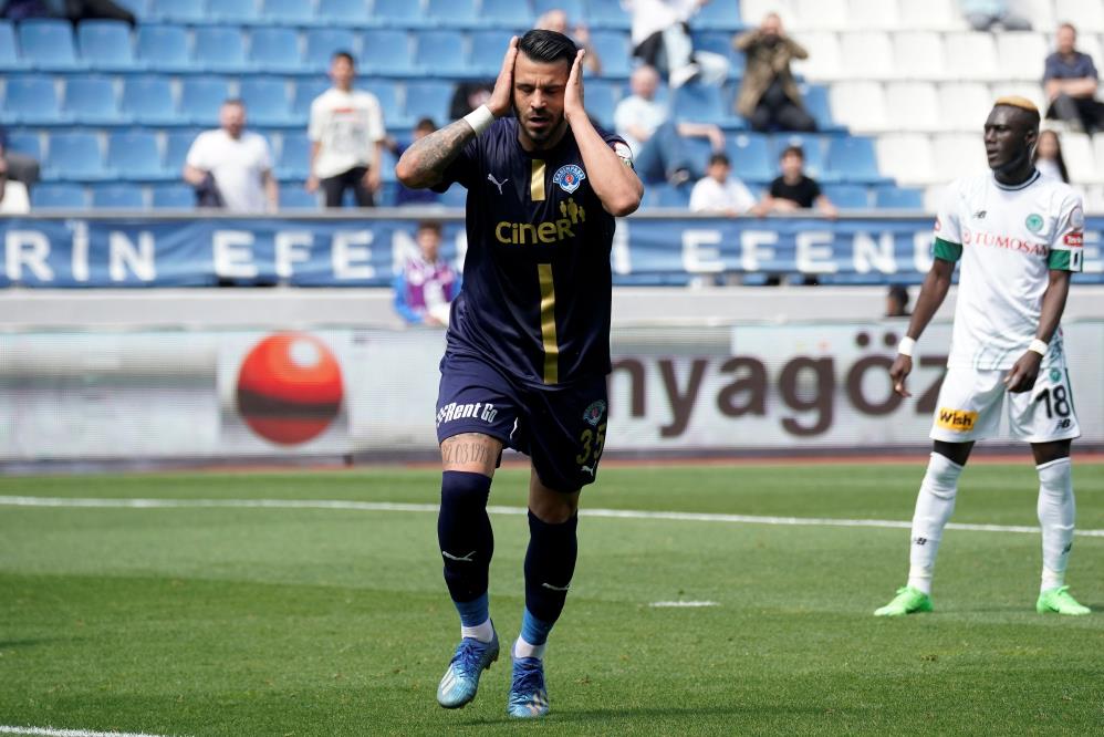 Kasımpaşa Konyaspor'a 2-0 mağlup oldu
