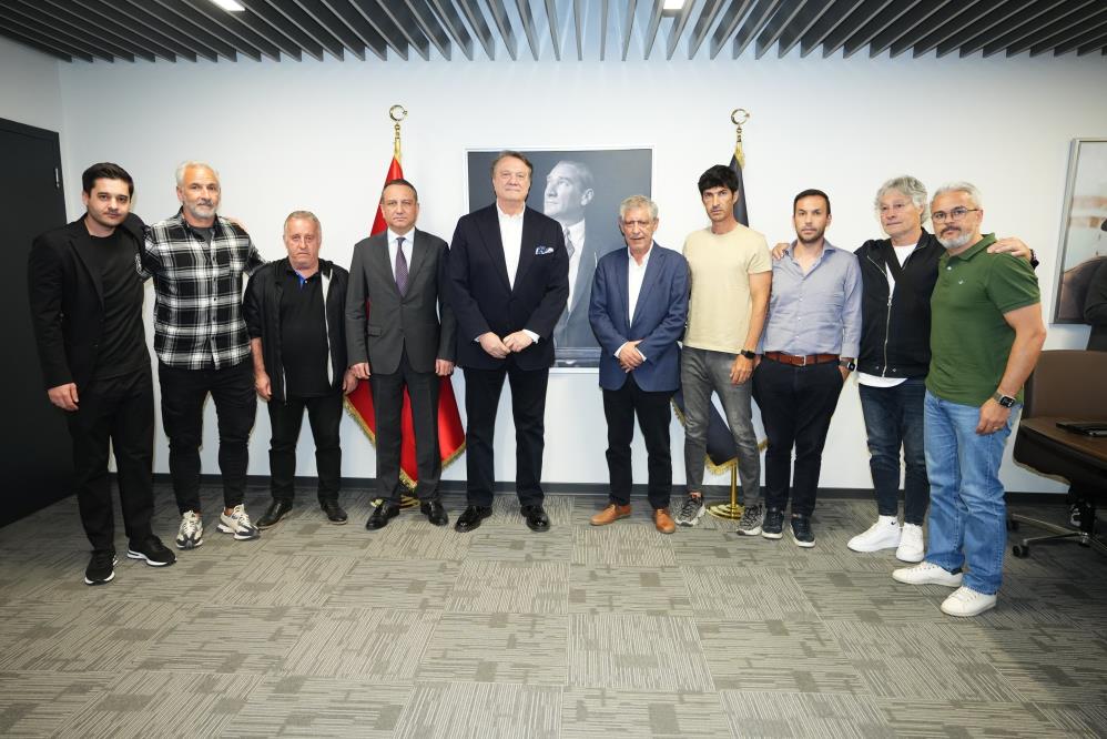 Beşiktaş Başkanı Hasan Arat Fernando Santos ile vedalaştı