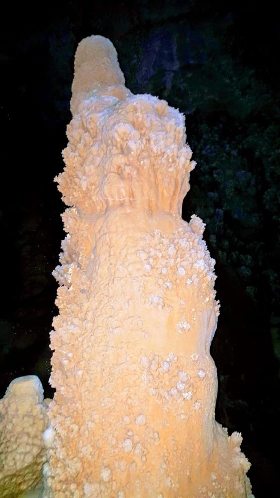 Elazığ'da Gümüşkaya Mağarası doğal oluşumlarıyla büyülüyor