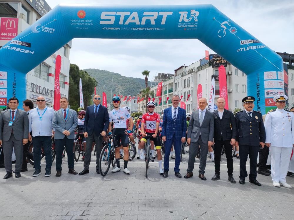 Cumhurbaşkanlığı Türkiye Bisiklet Turu: Fethiye-Marmaris etabı başladı