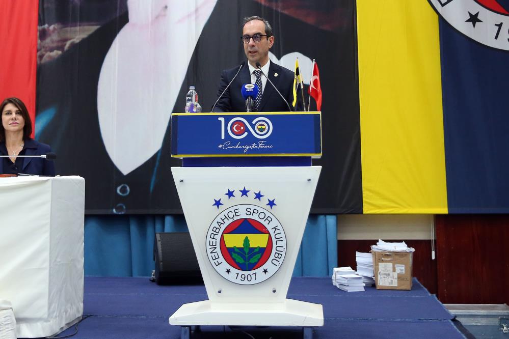 Fenerbahçe Yüksek Divan Kurulu'nda Şekip Mosturoğlu Başkanlığa seçildi