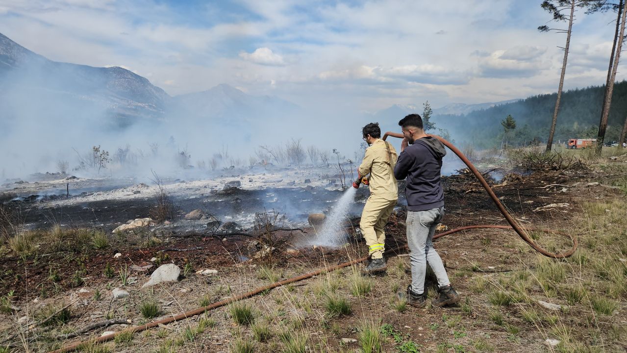 Adana Pozantı'da Orman Yangını! 12 Dönüm Zarar Gördü (2) Result