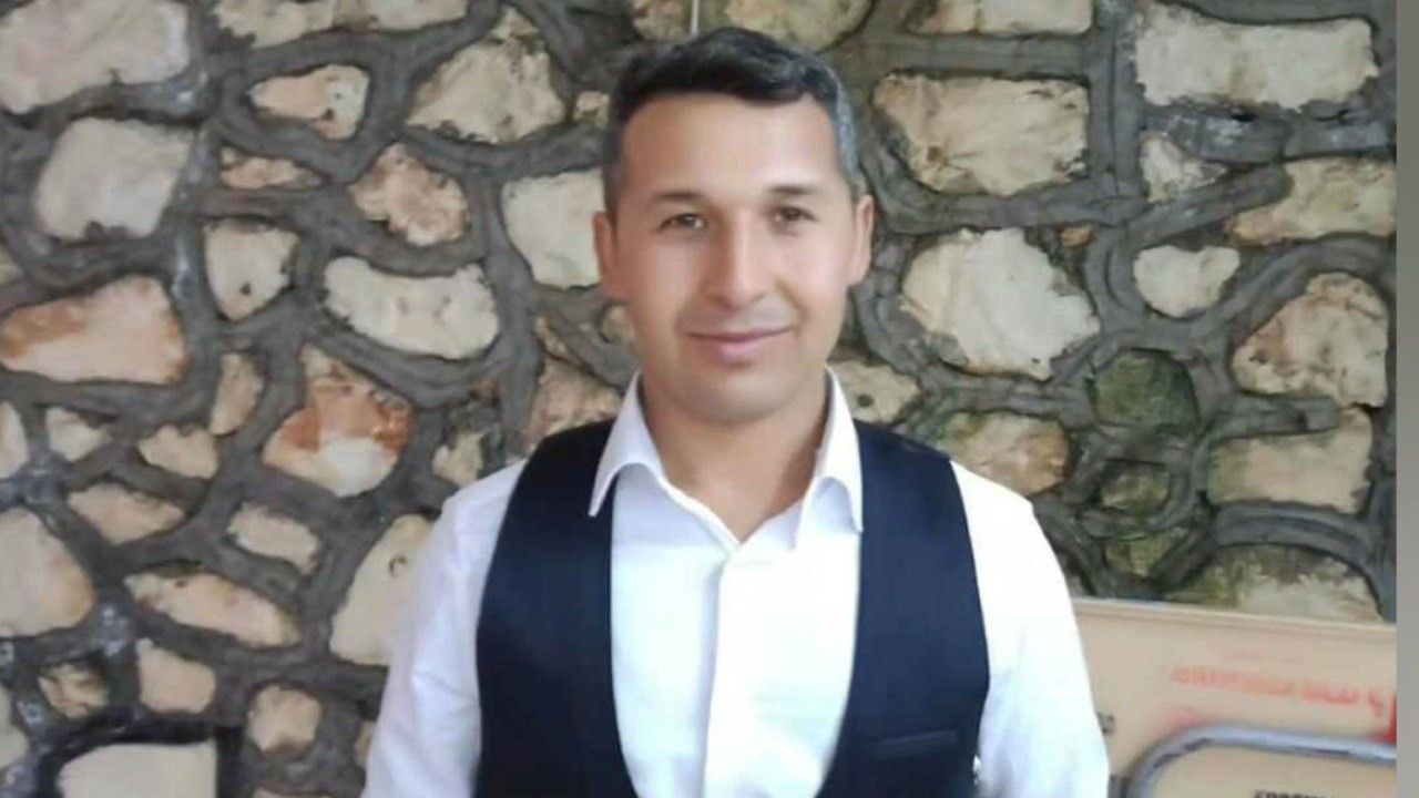 Mersin'de Feci Iş Kazası! Kepçesinin Altında Kalarak Hayatını Kaybetti (2) Result