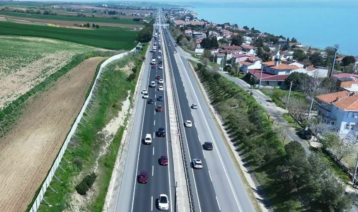 Tatilciler Yola Çıktı! Yollarda Bayram Tatili Yoğunluğu (2) Result