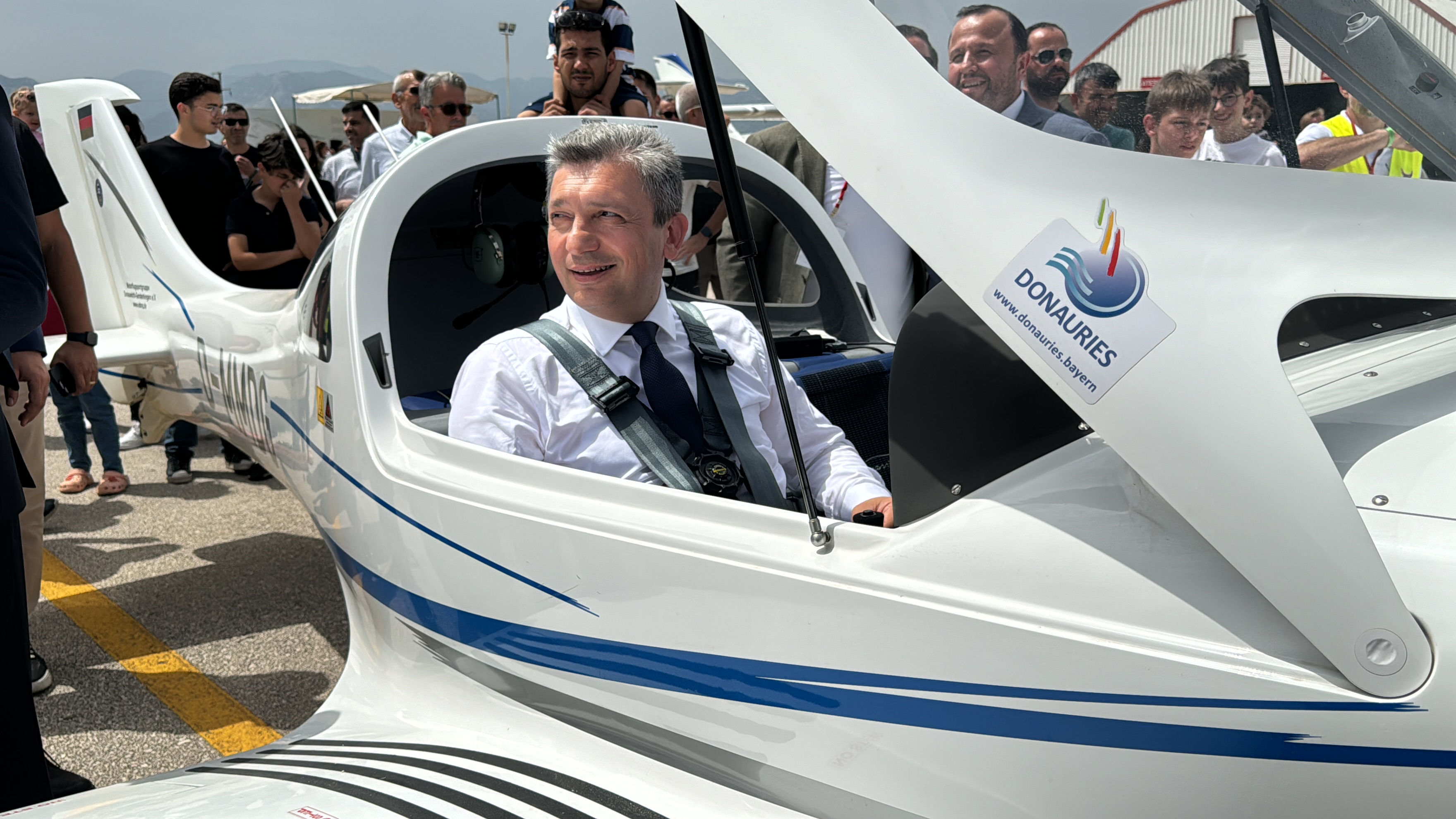 'Uluslararası Antalya Türkiye Fly 2 Troy' havacılık festivali gökyüzüne renk kattı