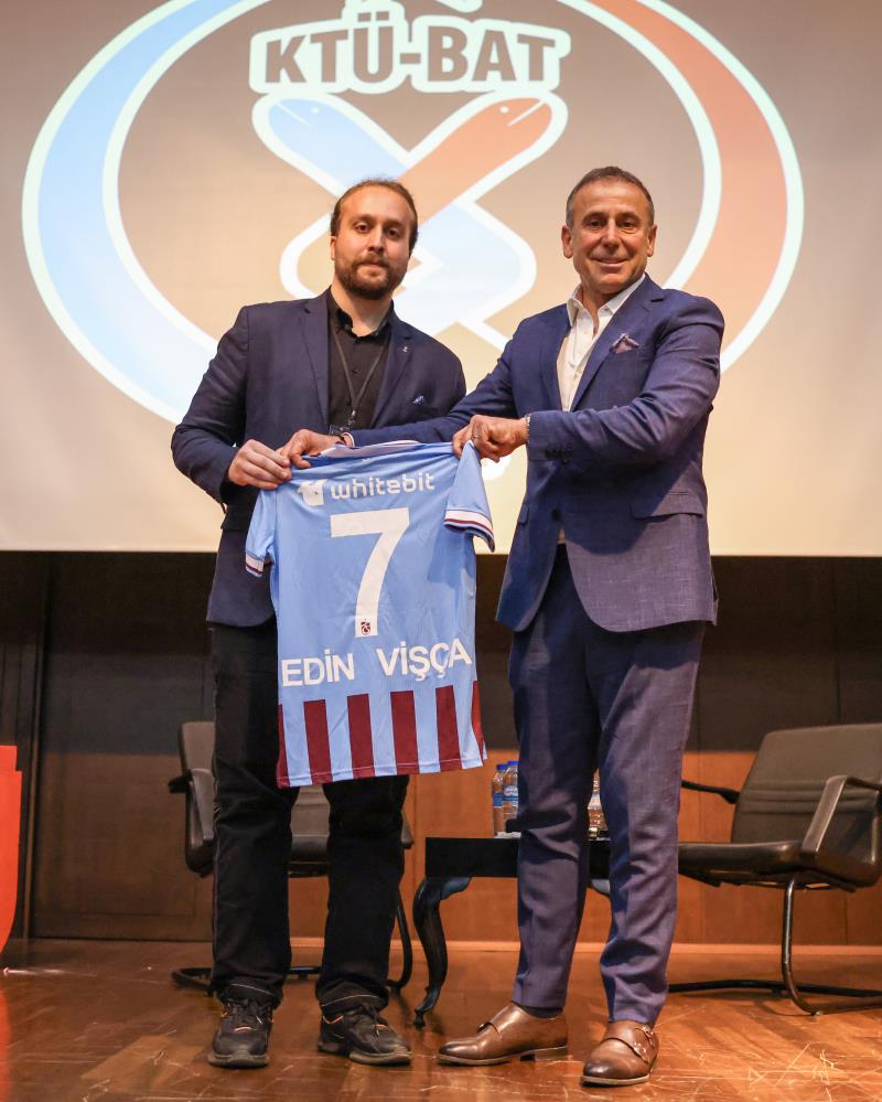 Abdullah Avcı: 'Trabzonspor'un tesisleri Avrupa'nın en güzel tesisleri arasında'