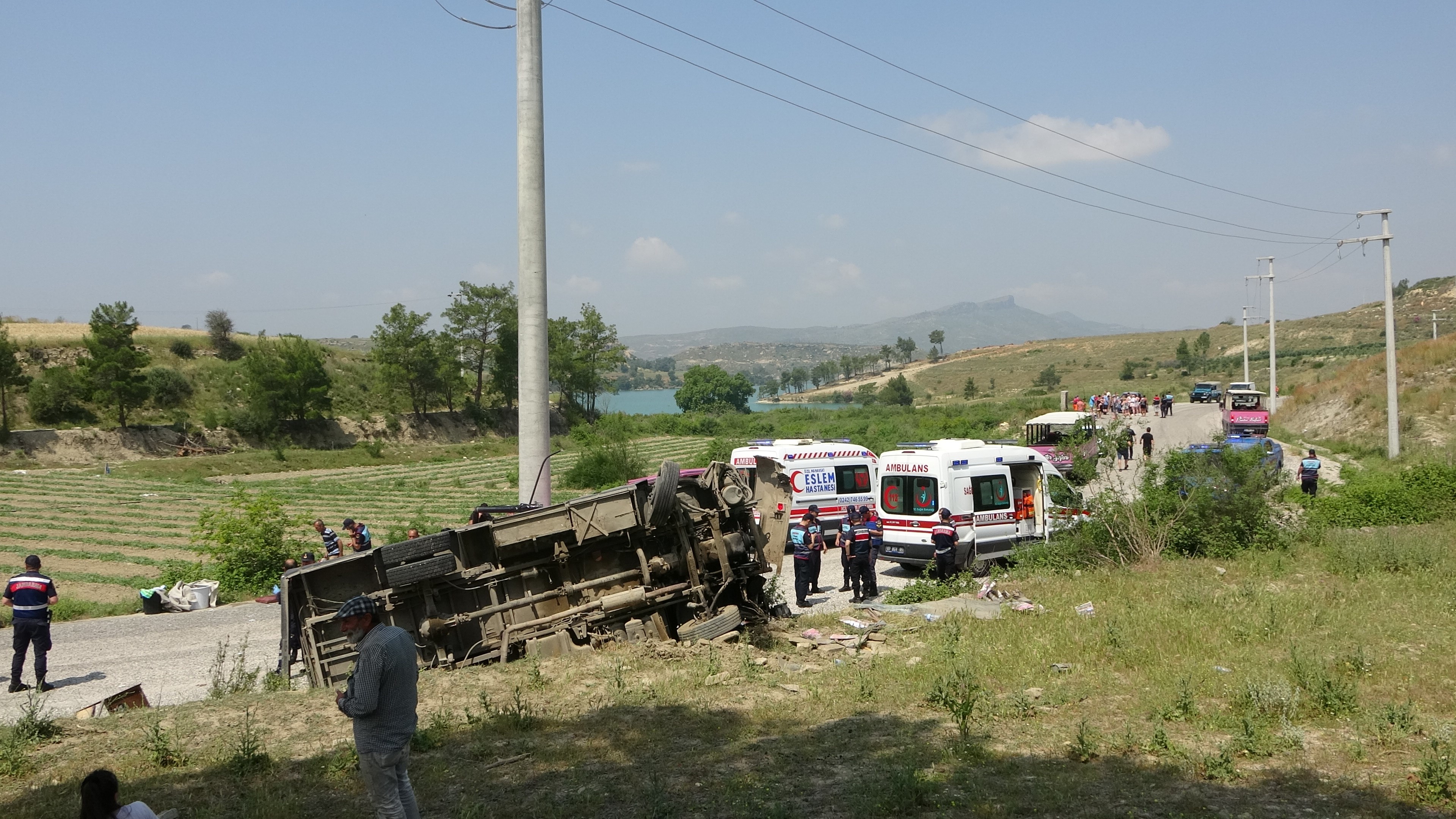 Antalya'da safari araçları çarpıştı: 15 yaralı
