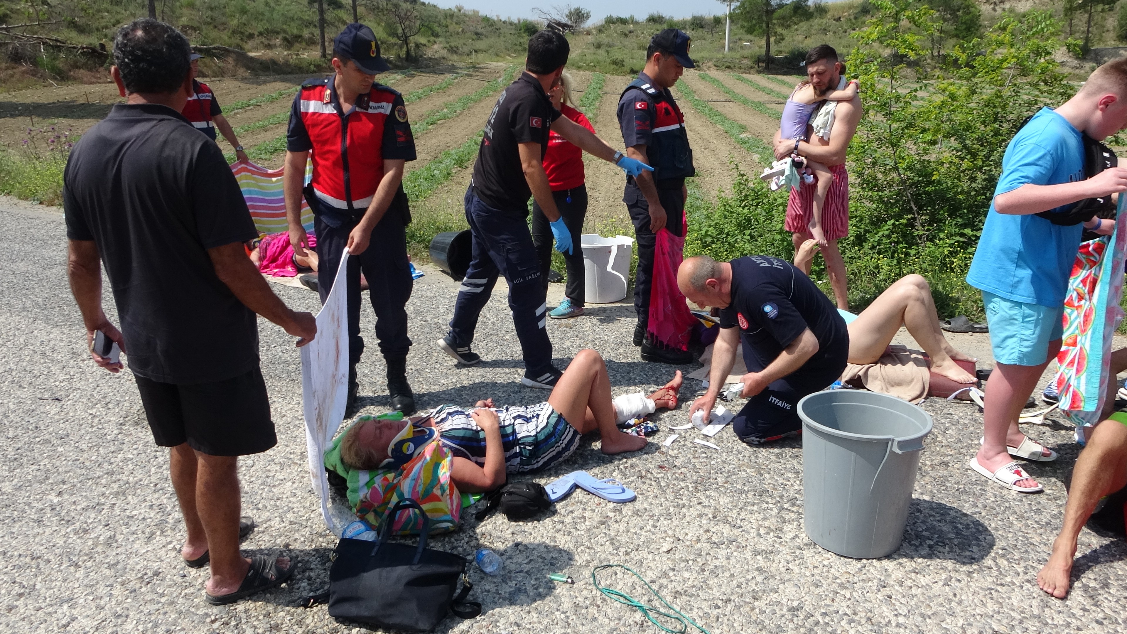 Antalya'da safari araçları çarpıştı: 15 yaralı