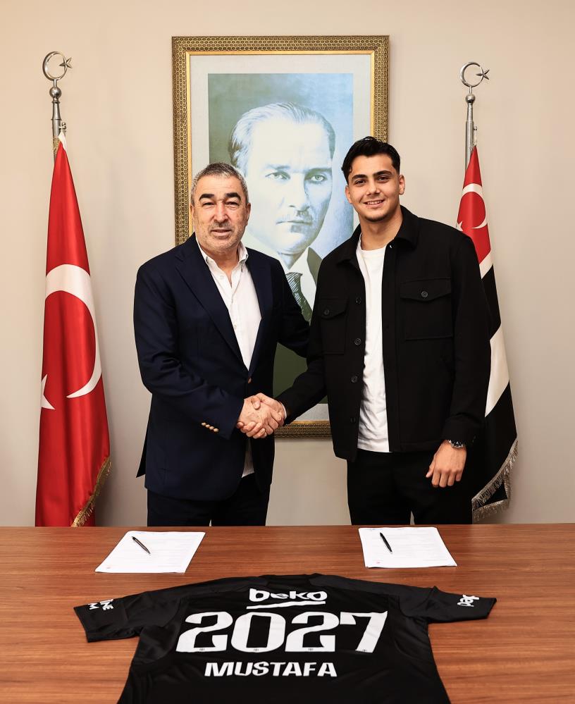 Beşiktaş Mustafa Erhan Hekimoğlu'nun sözleşmesini uzattı