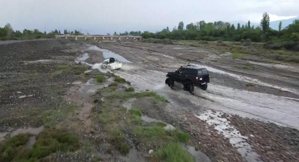 Erzincan'da hurdaya ayrılacak araçlar off road canavarı oldu