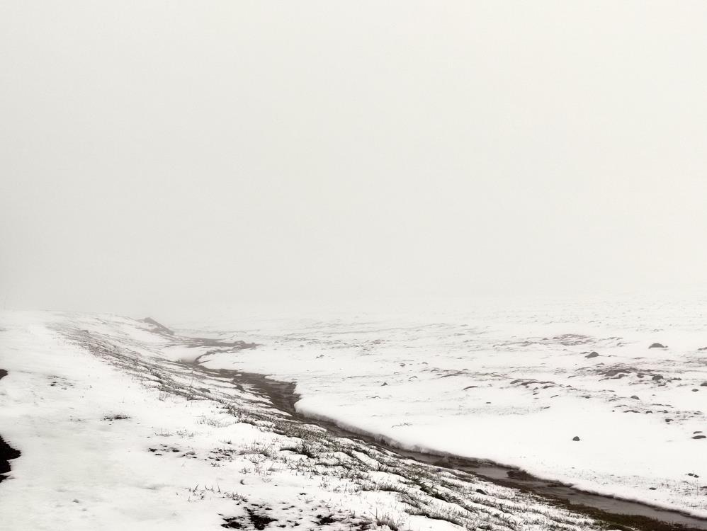 Ardahan'da kar yağışıyla ulaşım aksadı