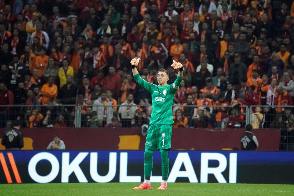 Fernando Muslera Fenerbahçe karşısında 30 maça çıktı