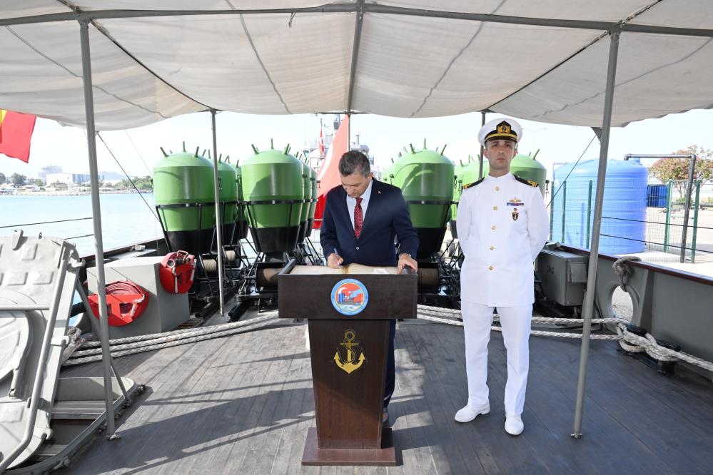 Antalya'da TCG Nusret N-16 Müze Gemisi ziyarete açıldı