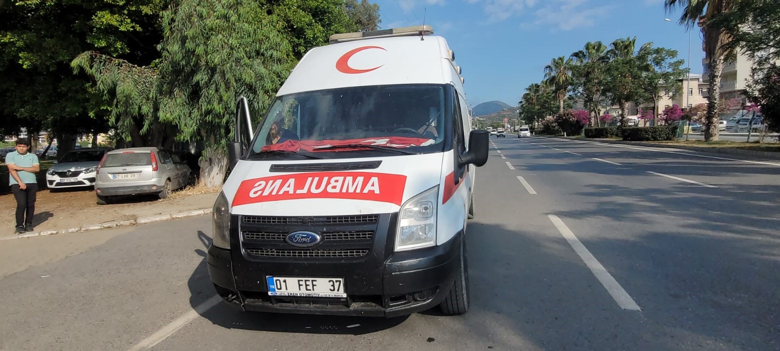 Gazipaşa'da durdurulan ambulansta kaçak sigara ele geçirildi